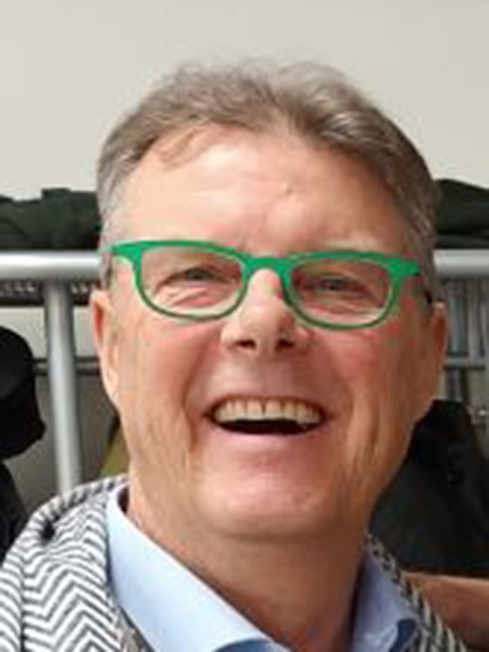  Graham Burns